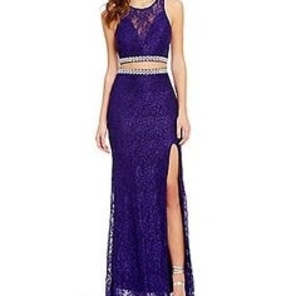 Elegant Purple Lace Evening Gown